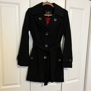 London fog womens trench coat with removable hood. Brand new w/o tags. Size Xs